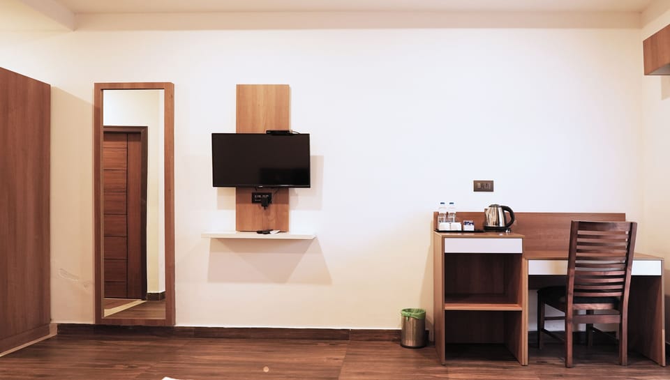 Deluxe Double Room, Garden View | WiFi (free)