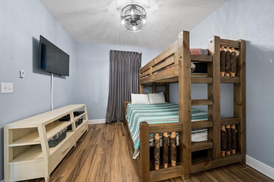 Crystal Tower 207 Bedroom 2 with Twin-over-Queen Bunk Set