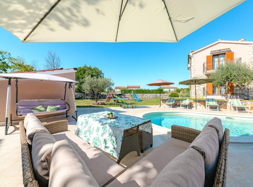 Villa | Pool | Indoor pool, outdoor pool