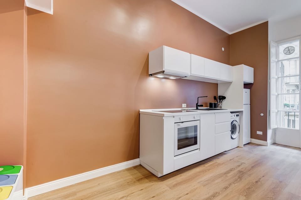 Apartment, 1 Bedroom, Non Smoking, City View | Private kitchen | Fridge, oven, stovetop, dishwasher