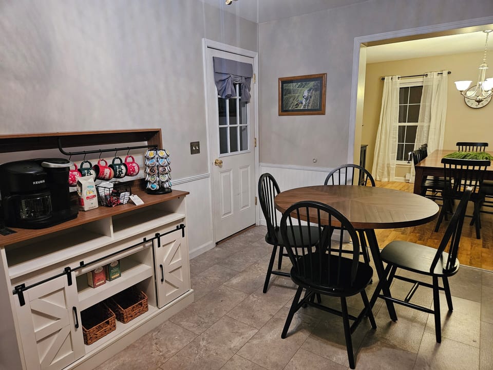 Eat in Kitchen with seating for 4 and a Coffee Bar