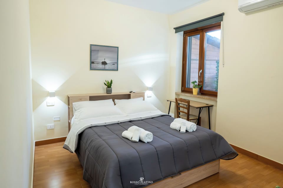Honeymoon Room, Private Bathroom | Bathroom | Hair dryer, bidet, towels, soap