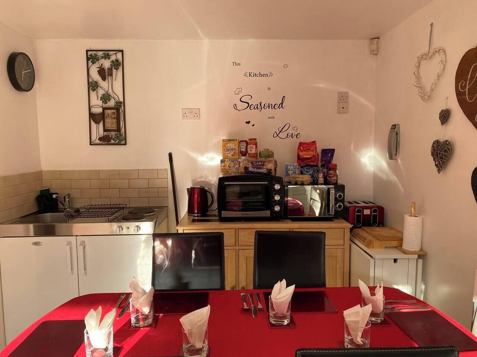 The dinning area and kitchen