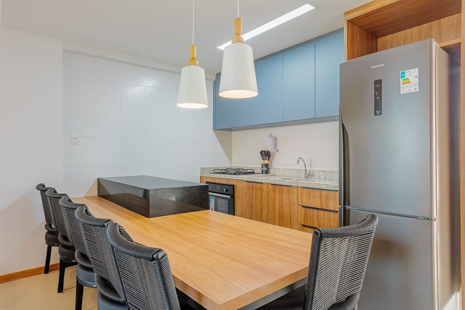 Kitchen or kitchenette,Dining area