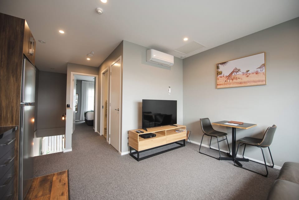 Living Room (3)