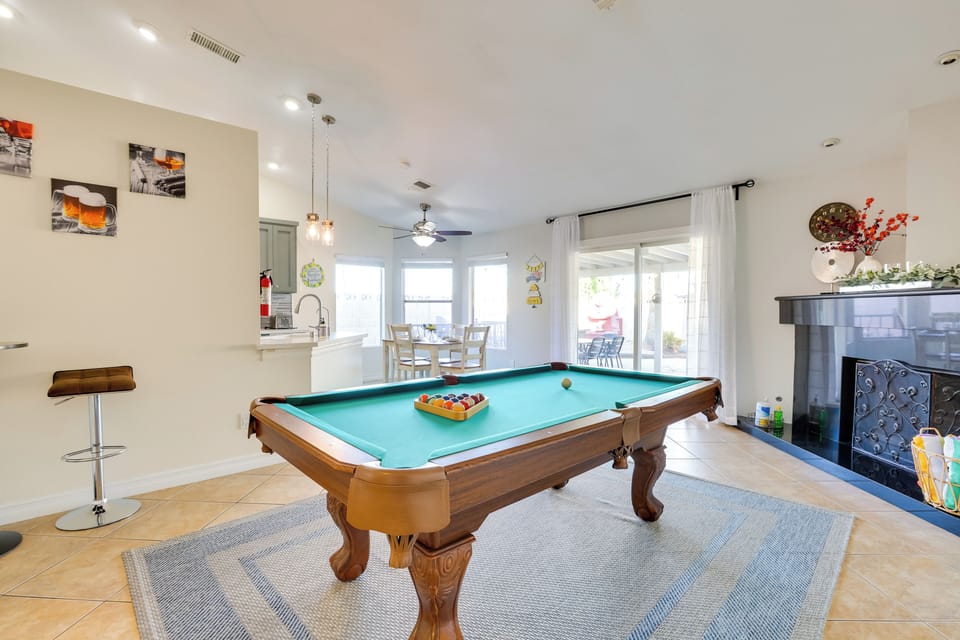 Game Room | Pool Table | Free WiFi
