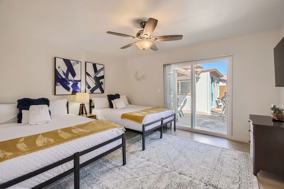 2207 S Cherry - Web Quality - 018 - 18 Primary Bedroom