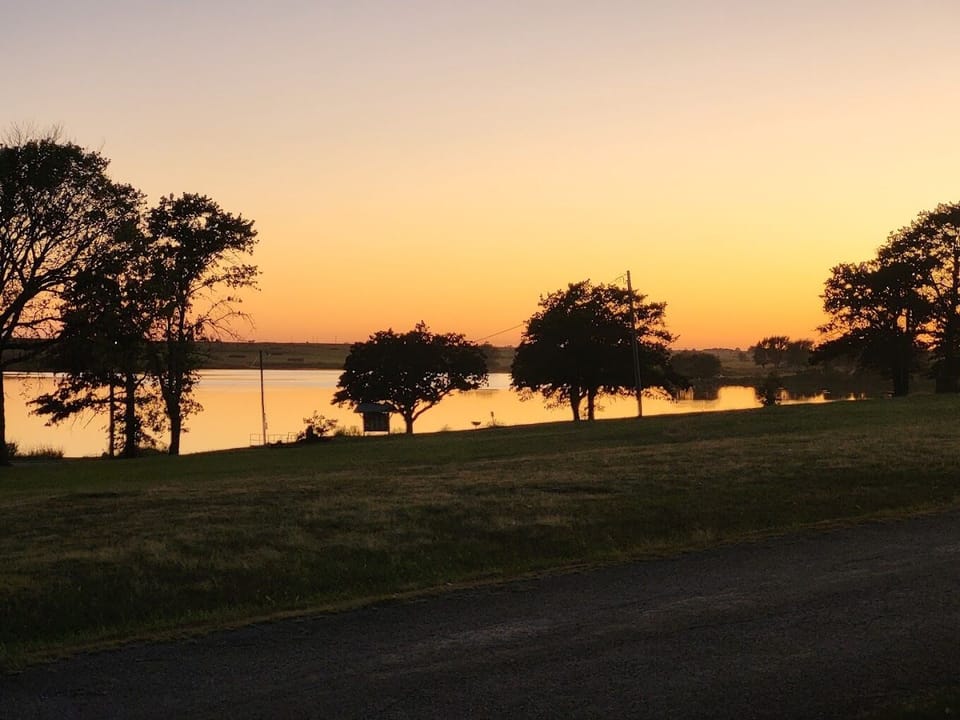 Yates Center Reservoir - 10 minutes from house. 3 state parks within 30 minutes.