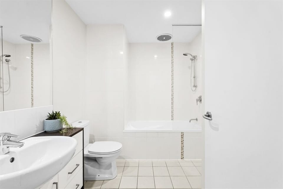 013_Open2view_ID923449-40_2_-_10_Kamala_Crescent