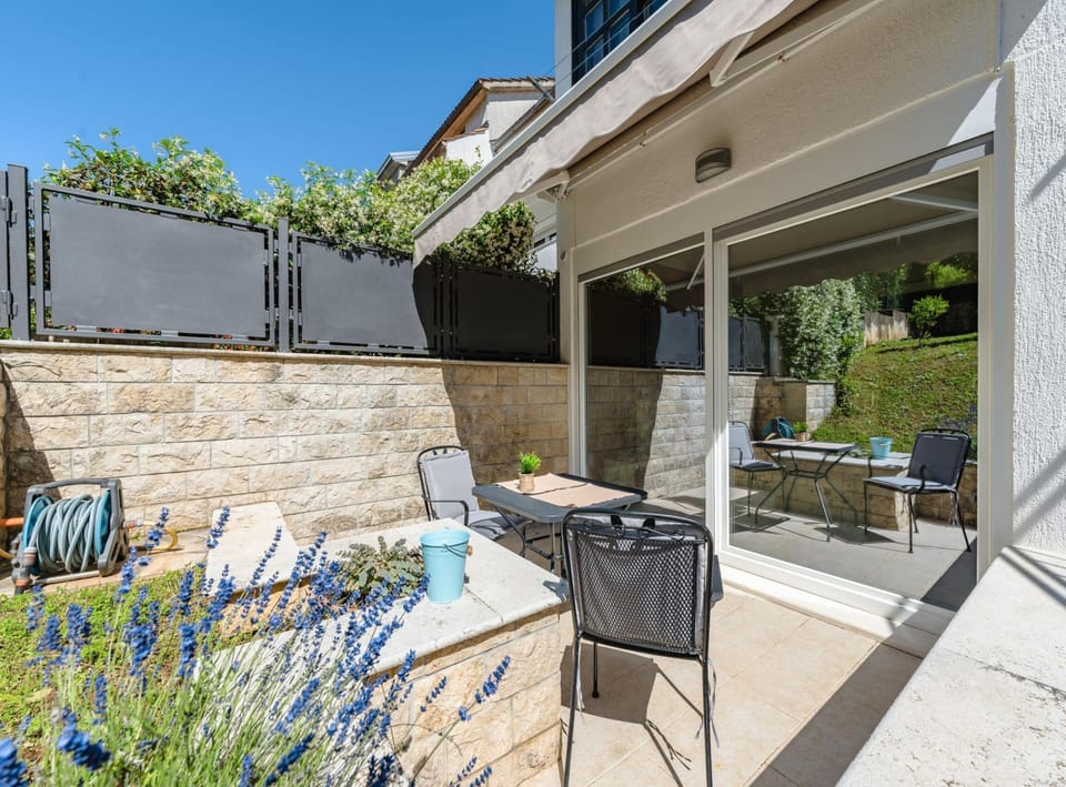 Apartment | Balcony