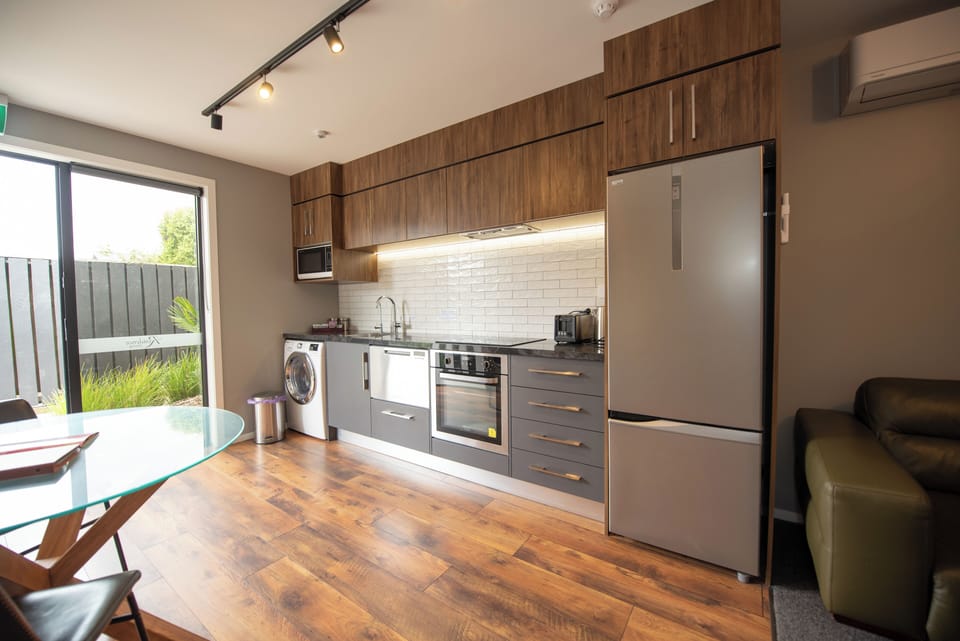 Kitchen (2)