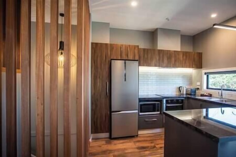 Kitchen (2)