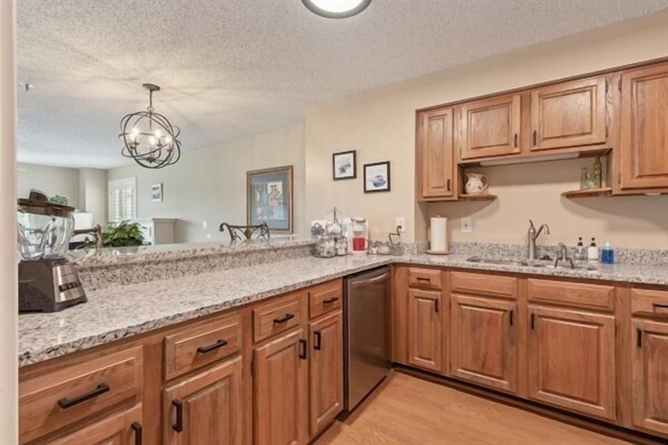 Fully Stocked Kitchen
