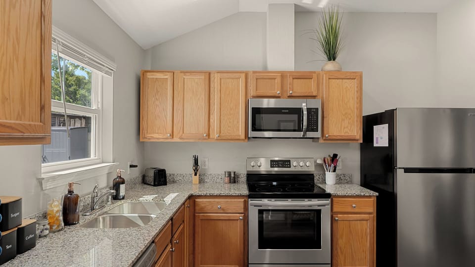 House (2 Bedrooms) | Interior