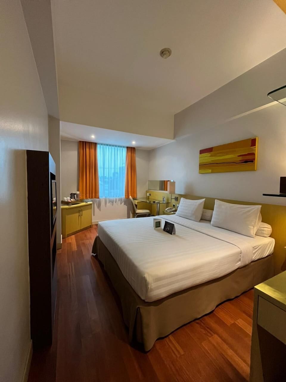 Standard Double Room, City View | Desk, free WiFi
