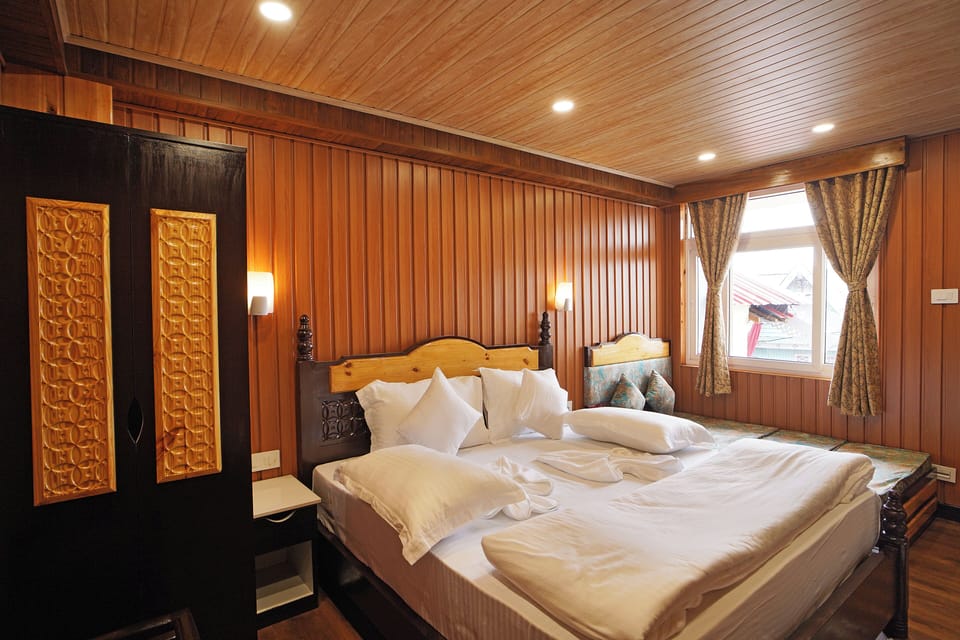 Deluxe Double Room, Hill View | Free WiFi