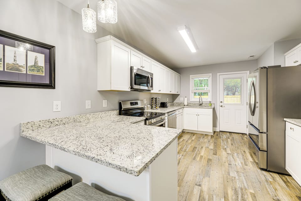 Kitchen | Cooking Basics | Pod Coffee Maker | Blender | Microwave | Toaster