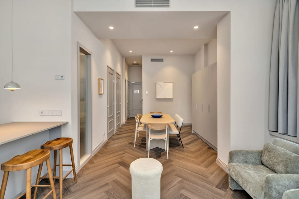 Superior Apartment | Living area | TV
