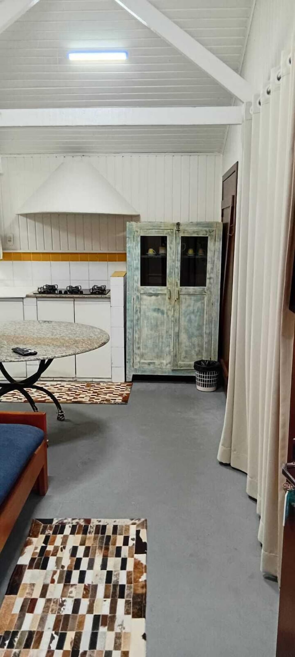 Family Cabin | Private kitchen | Highchair