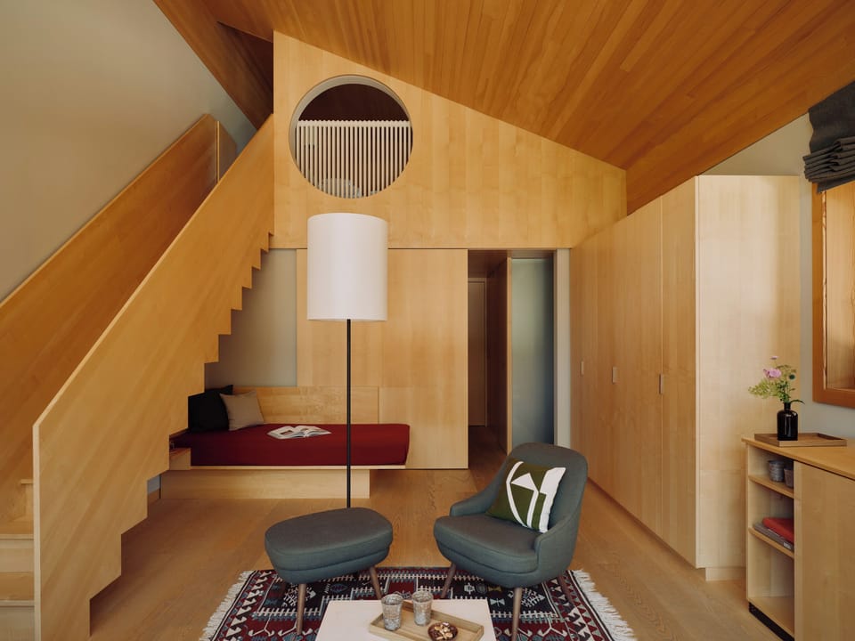 Room, Mezzanine (Rote Wand) | Living area | TV