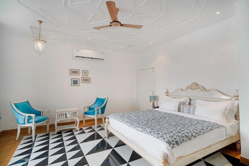 Luxury Room | Minibar, free WiFi, bed sheets