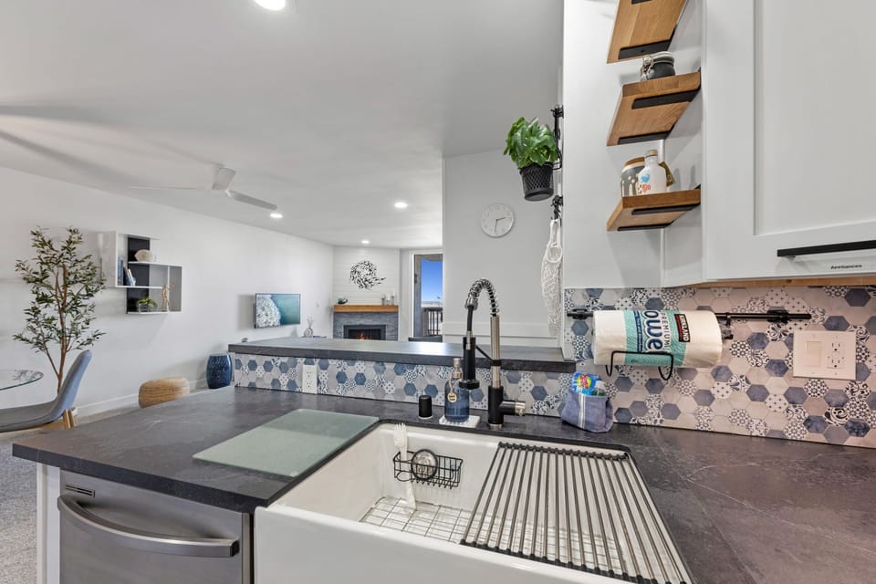 Stunning custom-style backsplash throughout the entire kitchen
