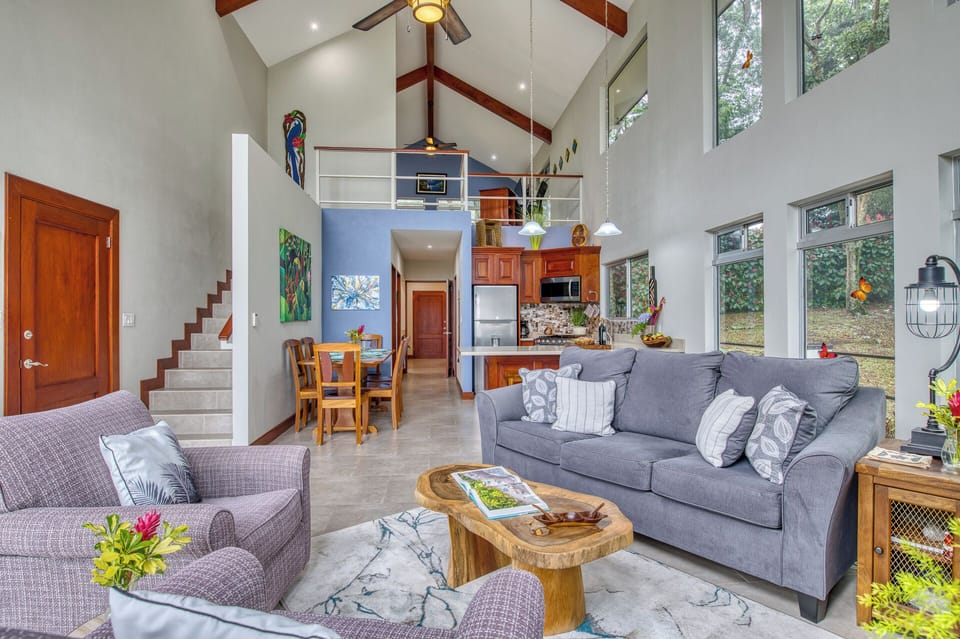 Living/dining/kitchen area