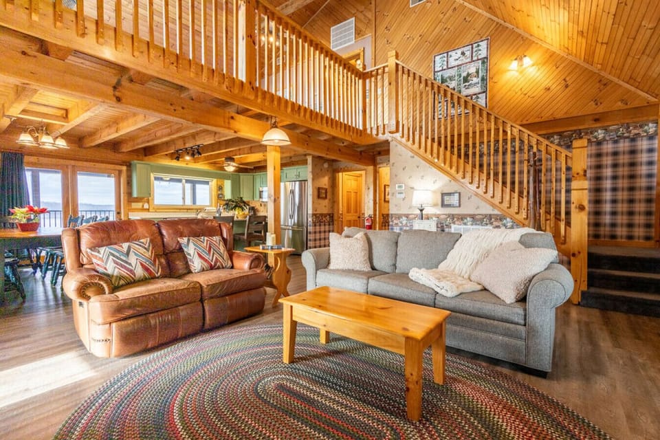 Open Living Space / Living Room