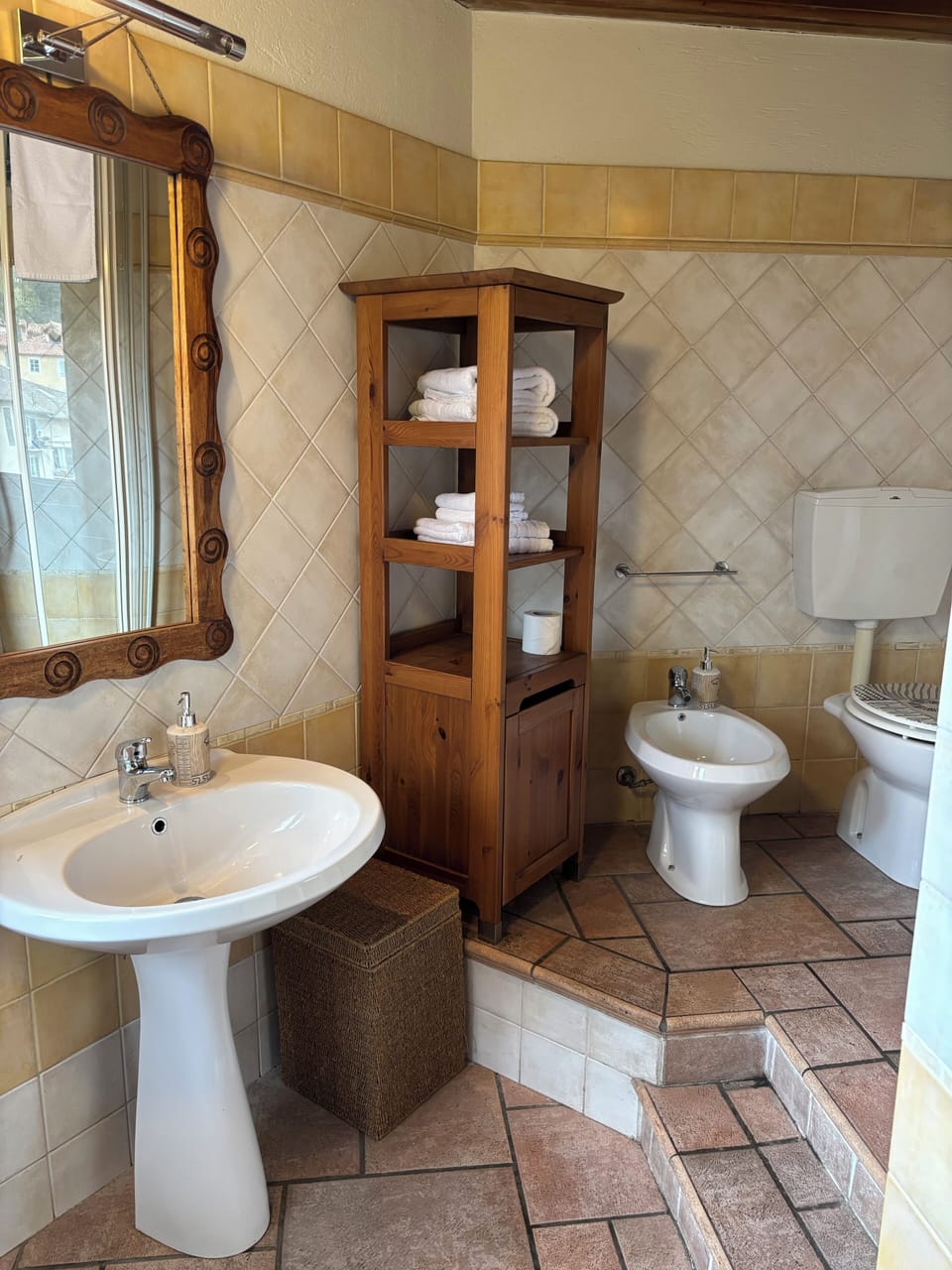 Basic Apartment, City View | Bathroom