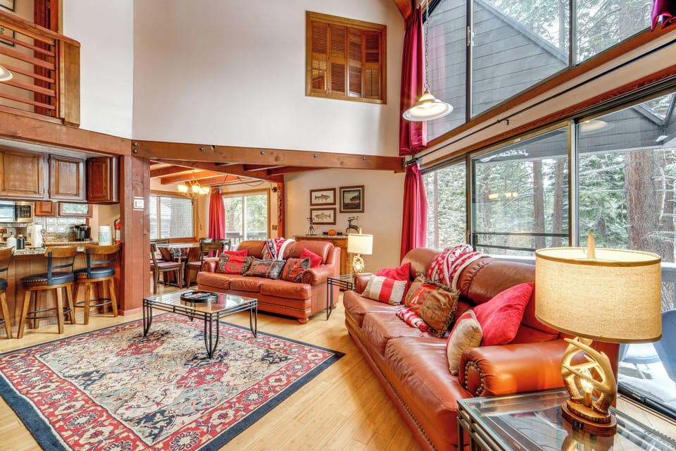 House (4 Bedrooms) | Interior