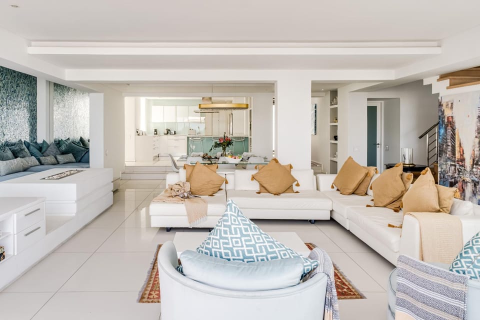 House | 4 bedrooms, desk, Internet