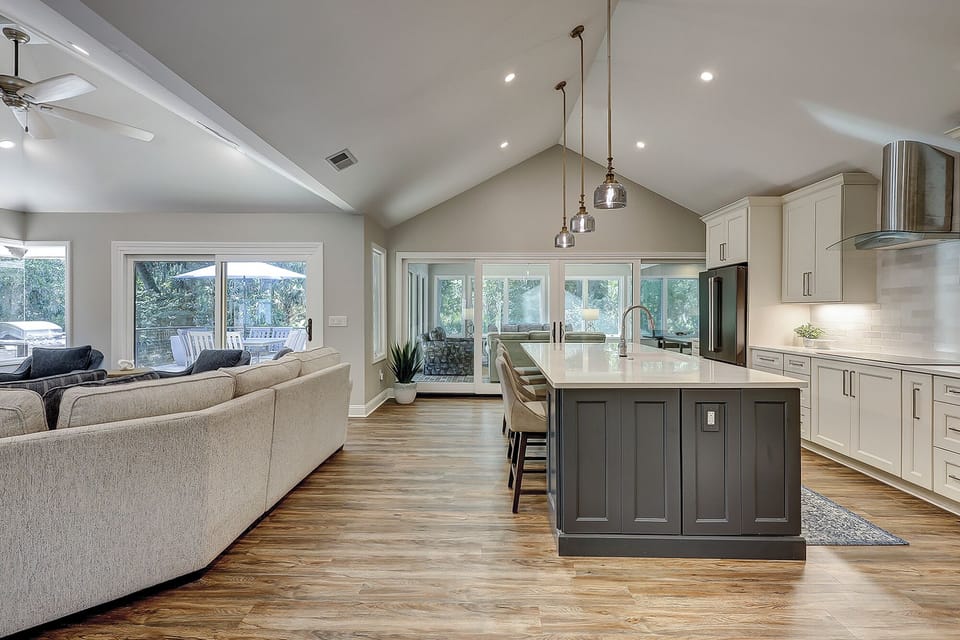 31 Willow Oak Rd West - Kitchen