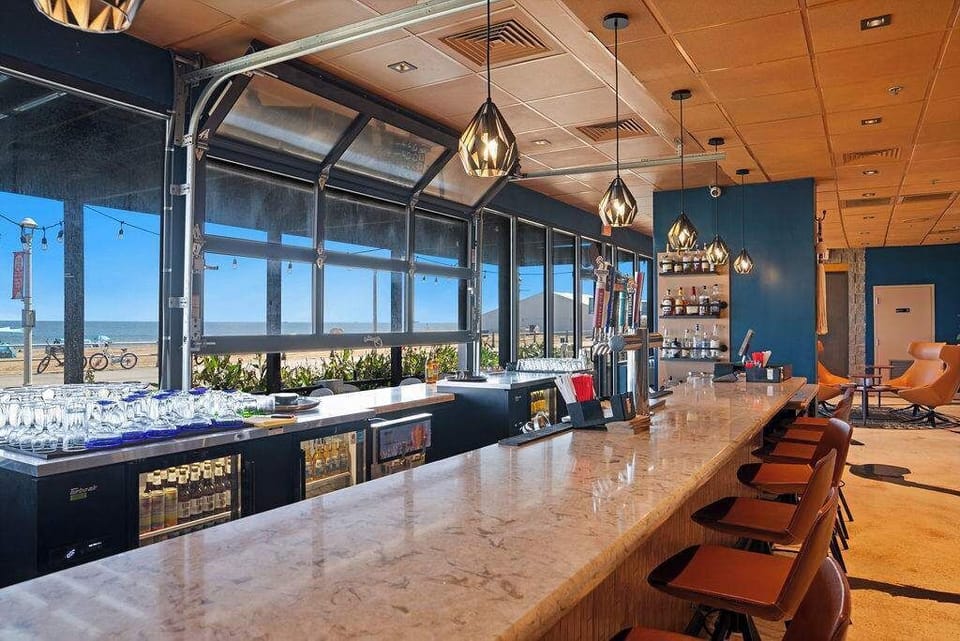 Restaurant Bar (Onsite)