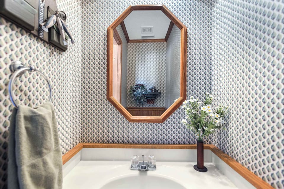 Mian fllor half bathroom