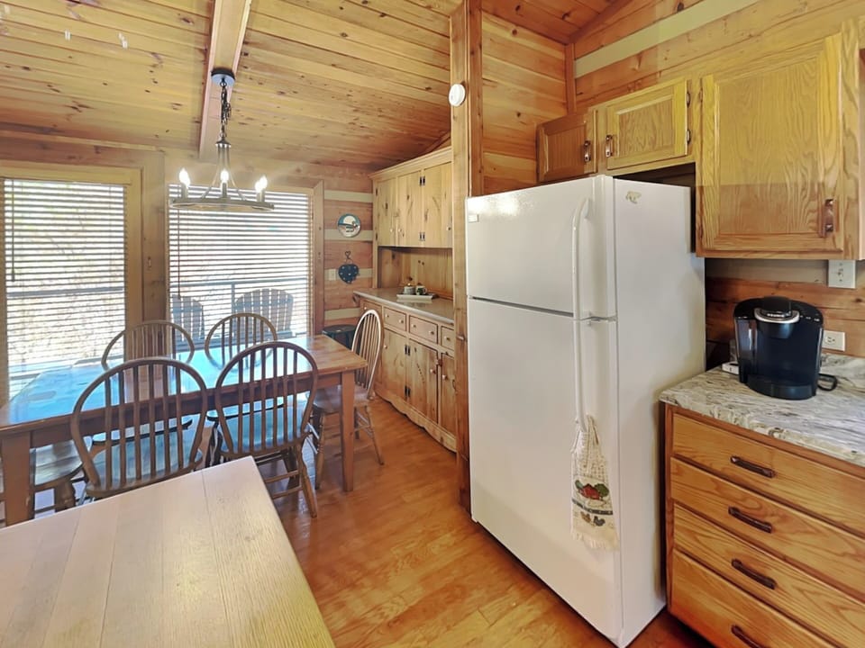 Studio (3 Bedrooms) | Property amenity