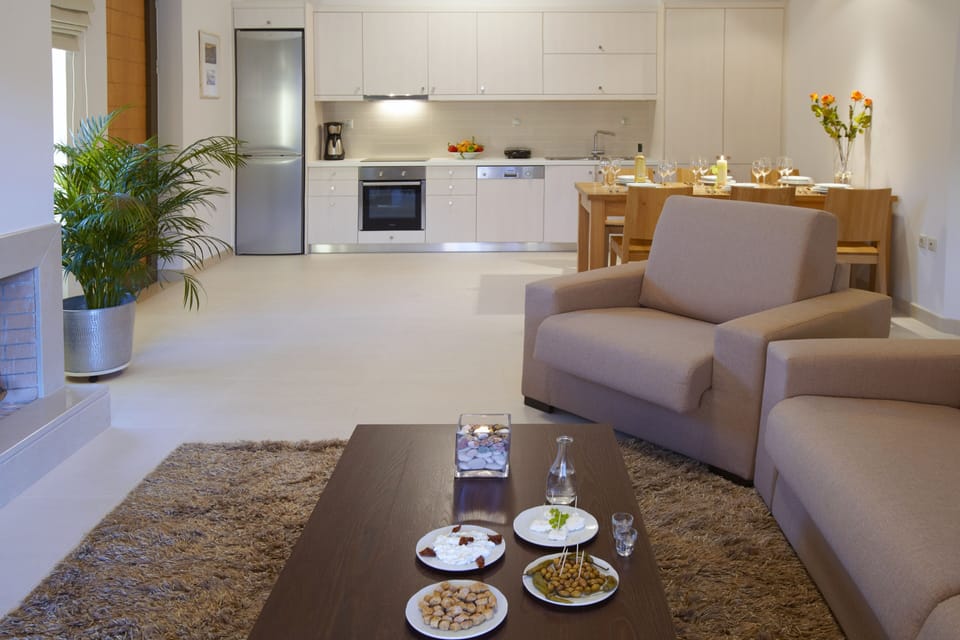 Suite, 2 Bedrooms | Private kitchen | Full-size fridge, oven, stovetop, dishwasher