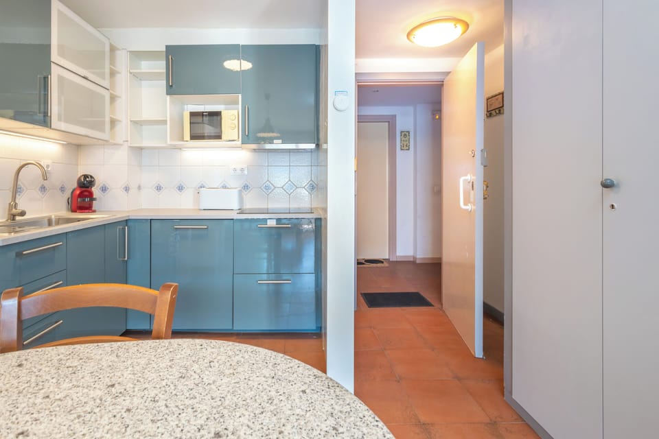 Kitchen (1)