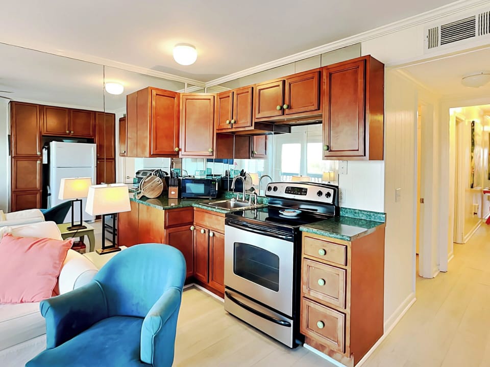 Full Kitchen