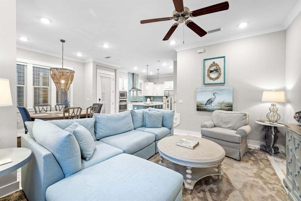 Enjoy the open concept living area. Perfect for entertaining.