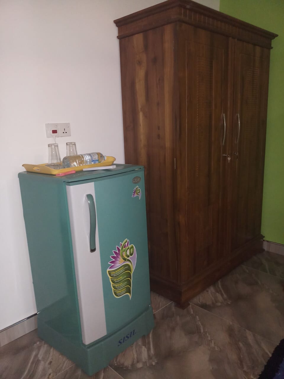 Standard Double or Twin Room | Minibar, in-room safe, desk, iron/ironing board