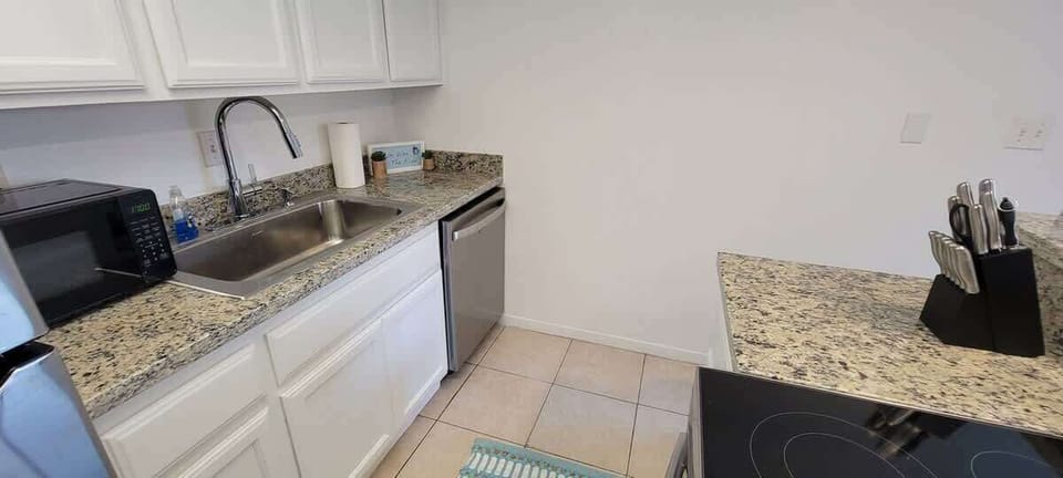 A bright, easygoing kitchen space that feels naturally welcoming, with simple lines, warm textures & a calm flow that makes everyday moments feel effortless. A comfortable spot to settle in unwind & enjoy a stay that feels refreshingly uncomplicated.