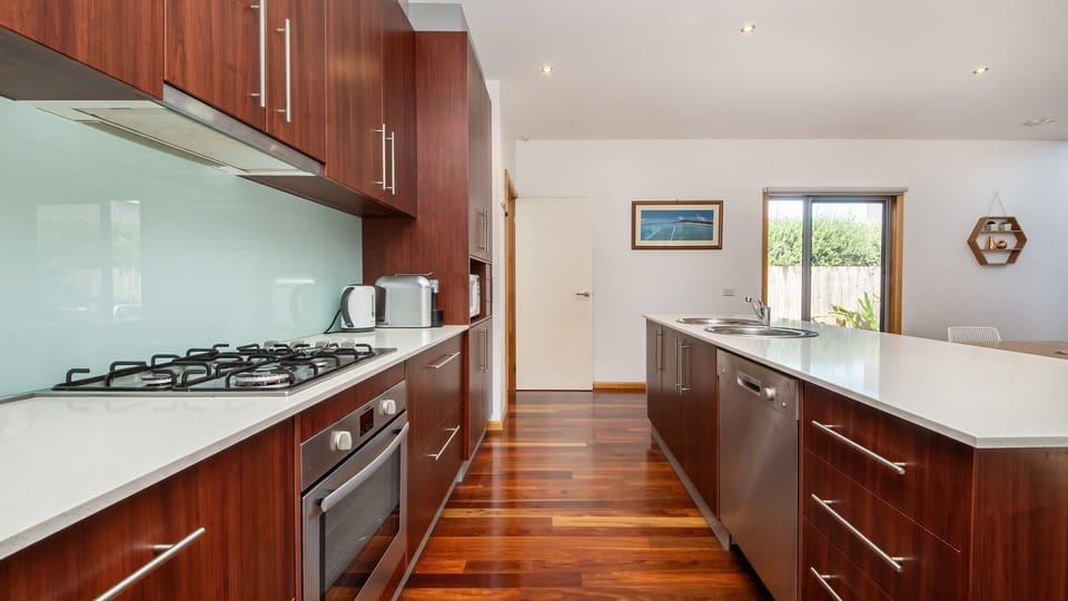 spacious well appointed kitchen