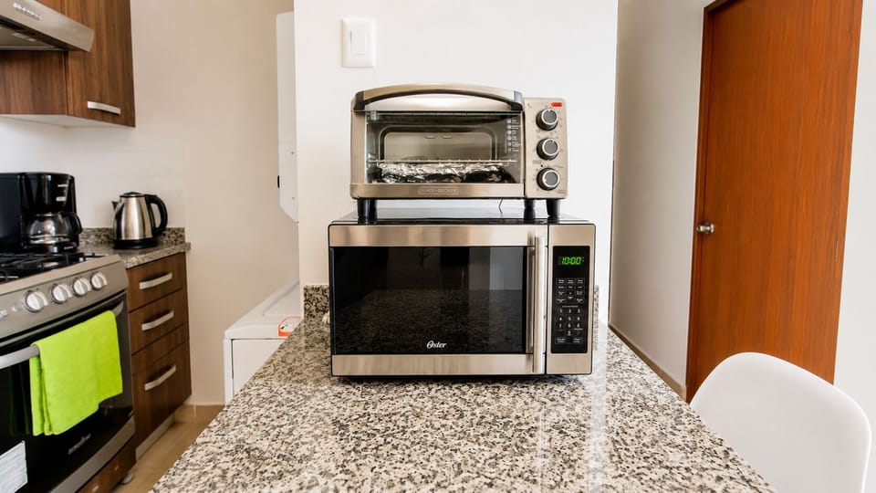 Equipped Kitchen 