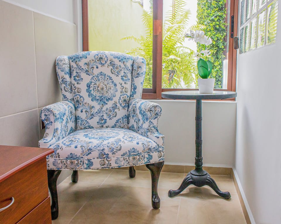 Basic Room | In-room safe, desk, laptop workspace, iron/ironing board