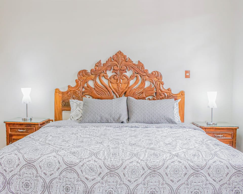 Deluxe Studio, Non Smoking, Tower | In-room safe, desk, laptop workspace, iron/ironing board