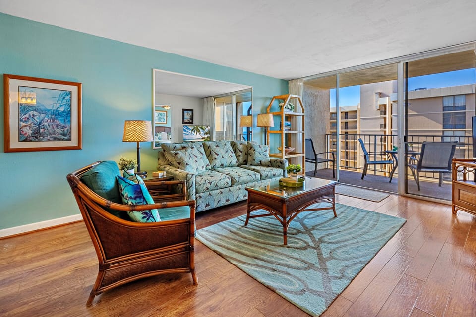 Wood flooring in the living room/ dining room