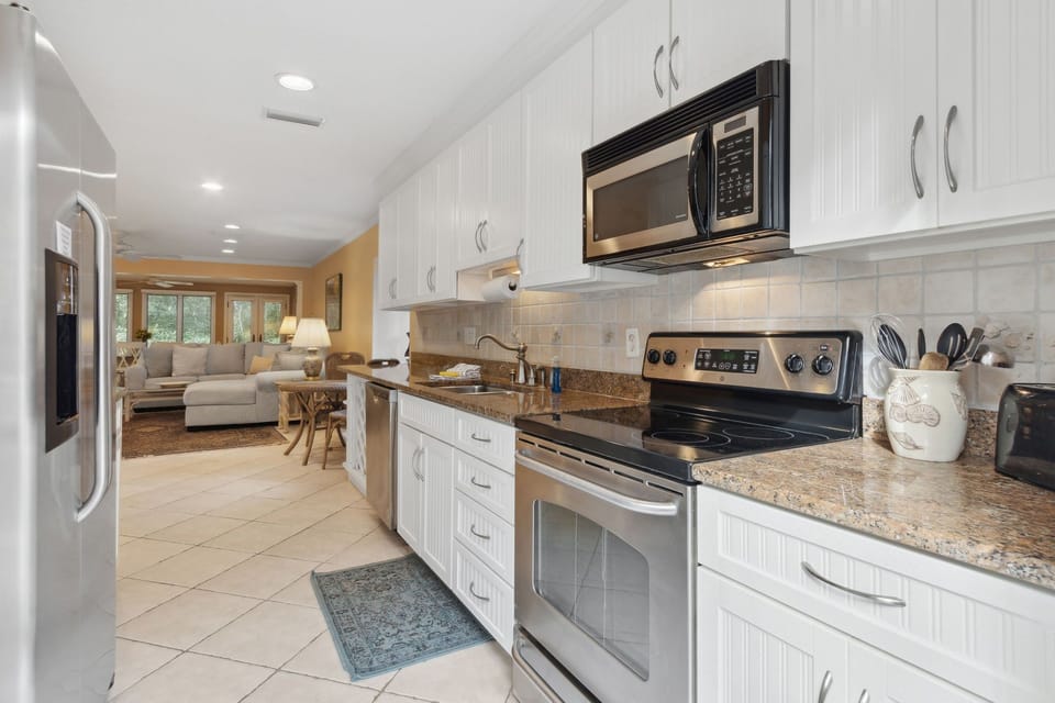 Fully Equipped Kitchen for your Convenience