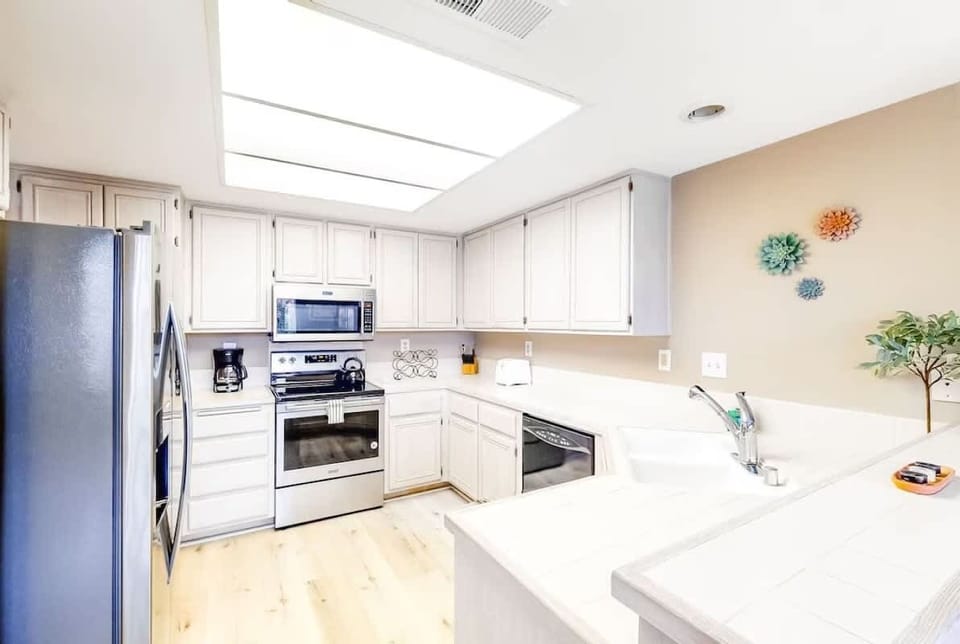 Bright and spacious kitchen with modern appliances and plenty of counter space