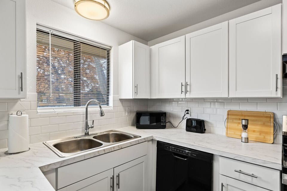 fully stocked kitchen