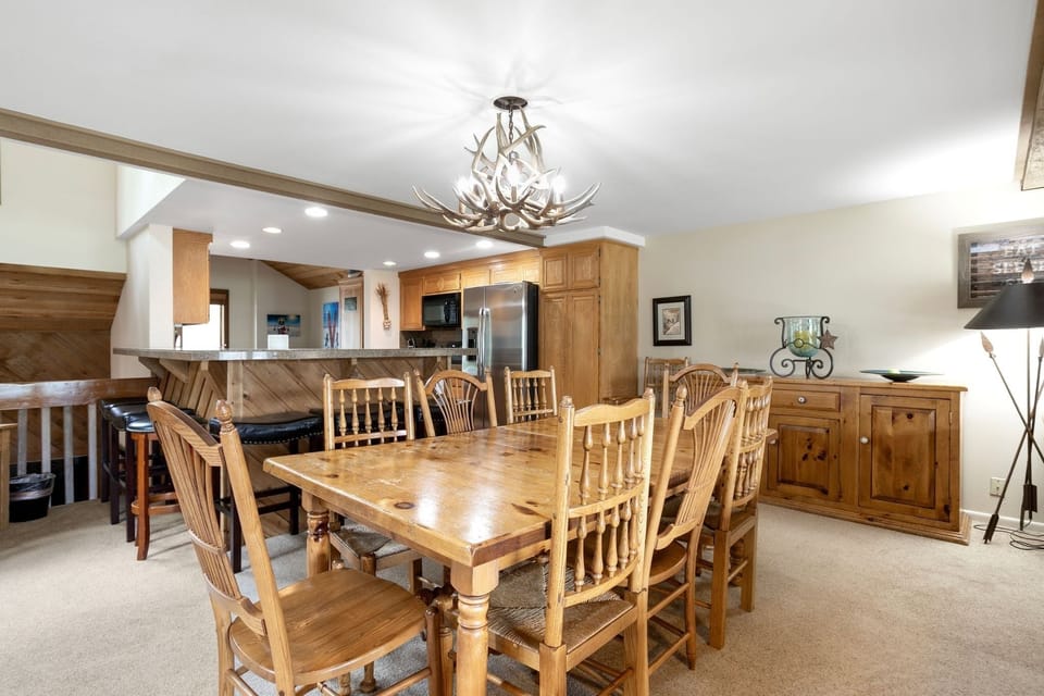 Condo, 4 Bedrooms | Dining